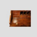 George II walnut bureau - Image 3