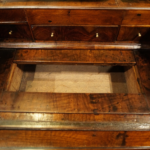 George I walnut bureau fitted a well - Image 7