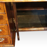 George I walnut kneehole - Image 12