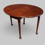 George II mahogany pad foot table - Image 2