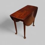 George II mahogany pad foot table - Image 3