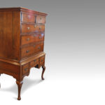 George II oak chest on stand - Image 8