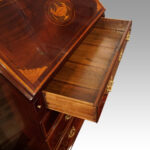 George III inlaid mahogany bureau - Image 2