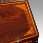 George III inlaid mahogany bureau - Image 9