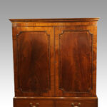 George III mahogany linen press - Image 5