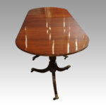 George V mahogany triple pillar dining table - Image 3