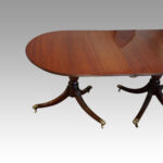 George V mahogany triple pillar dining table - Image 4