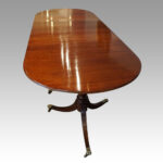 George V mahogany triple pillar dining table - Image 2