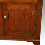 George III oak dresser base - Image 3