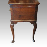 George III oak padfoot dresser base - Image 6