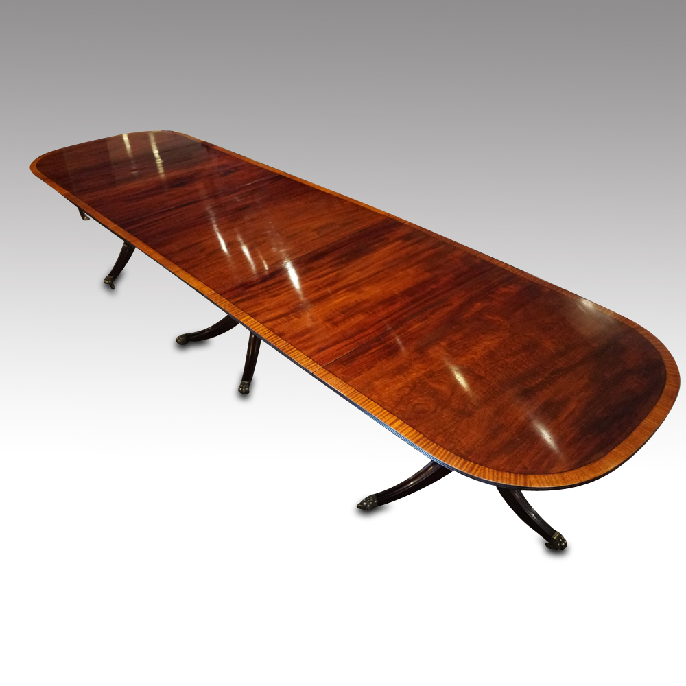George-V-3-pillar-dining-table.jpg George V large mahogany dining table - Image 1
