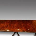 George V mahogany 3 pillar dining table - Image 8