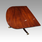 George V mahogany 3 pillar dining table - Image 9