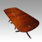 George V mahogany 3 pillar dining table - Image 8