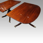 George V mahogany 3 pillar dining table - Image 4