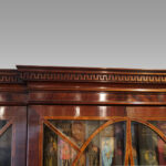 George V mahogany breakfront bookcase - Image 3