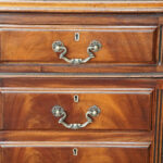 George V mahogany pedestal desk - Image 12