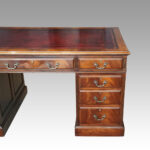 George V mahogany pedestal desk - Image 10