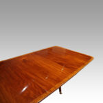 George V mahogany triple pillar dining table - Image 10