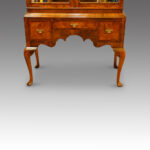 George V walnut double dome bookcase - Image 7