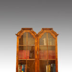 George V walnut double dome bookcase - Image 2