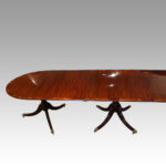 George V triple pillar dining table - Image 4