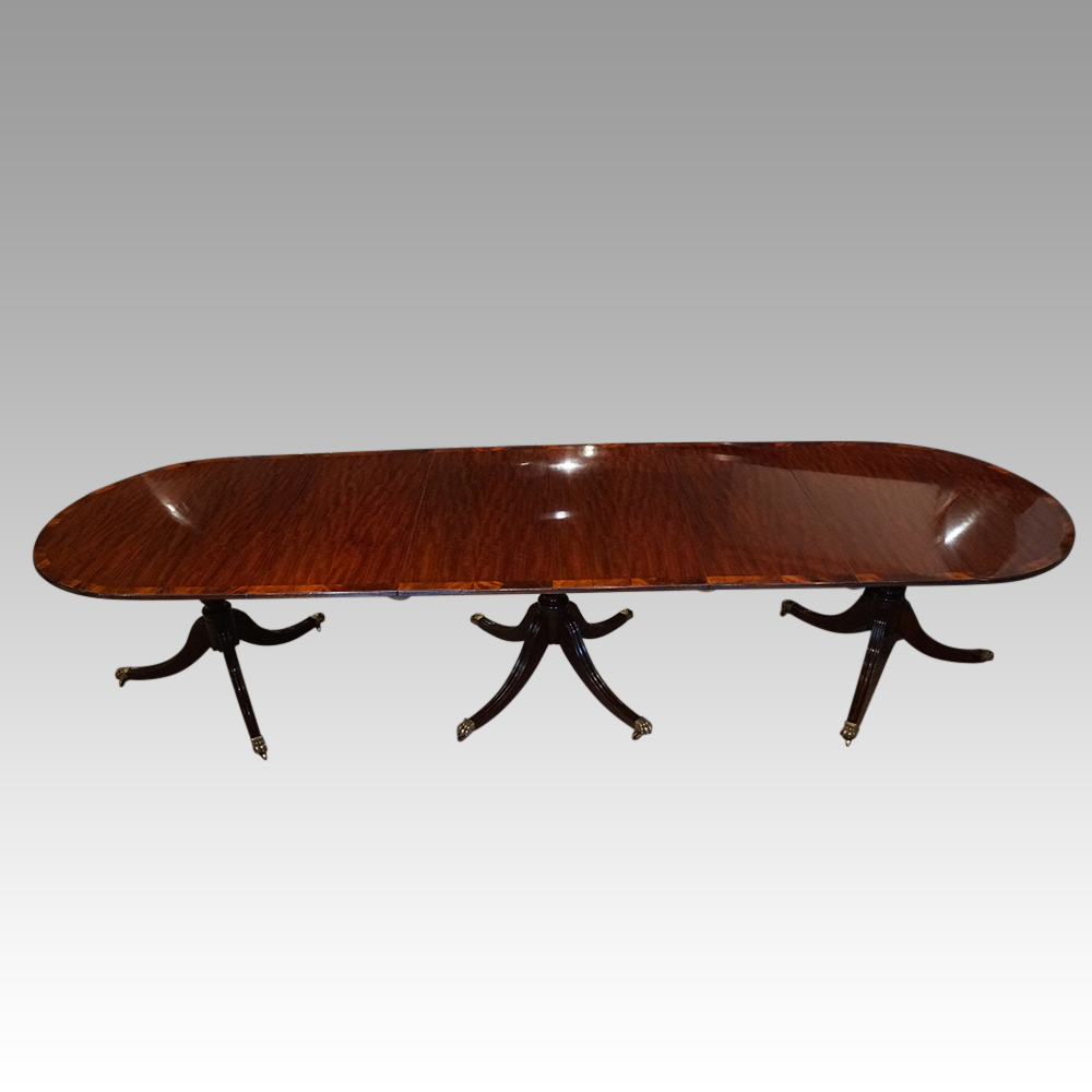 George-VI-3-pillar-dining-table.jpg George V triple pillar dining table - Image 1