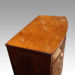 Georgian mahogany bow fronted chest - Image 2