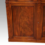 Georgian mahogany linen press - Image 3