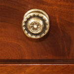 Georgian mahogany linen press - Image 8