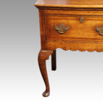 Georgian oak cabriole leg dresser base - Image 6