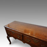 Georgian oak cabriole leg dresser base - Image 6