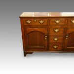 Georgian oak dresser with central drawers and cupboard - Image 5