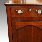 Georgian oak dresser with central drawers and cupboard - Image 4