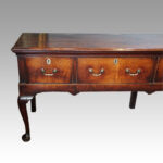 Georgian oak long dresser base - Image 6
