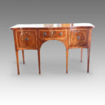 Georgian mahogany sideboard of serpentine shape