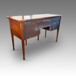 Georgian mahogany sideboard of serpentine shape - Image 7