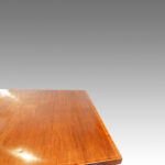 Georgian mahogany sideboard of serpentine shape - Image 10