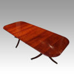 Georgian style extending dining table - Image 5