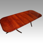 Georgian style extending dining table - Image 6