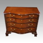 Georgian style mahogany serpentine chest - Image 5