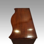 Georgian style mahogany serpentine chest - Image 2