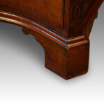 Mahogany serpentine sideboard - Image 7