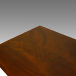 Mahogany serpentine sideboard - Image 3