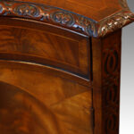 Mahogany serpentine sideboard - Image 2