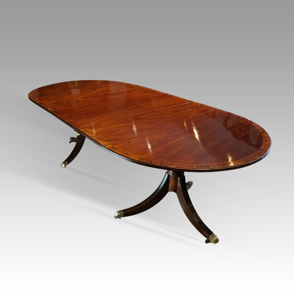 Georgian-style-twin-pillar-dining-table-with-cross-banding.jpg George VI twin pillar cross-banded dining table - Image 1