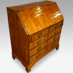 Georgian walnut bureau - Image 2