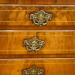 Georgian walnut bureau - Image 7