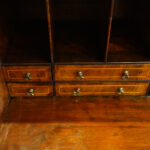 Georgian walnut bureau - Image 9