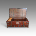 Antique Colonial hardwood coffee table trunk - Image 4
